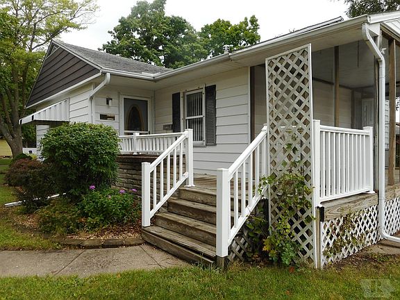 2nd image of 322 Melville Ave