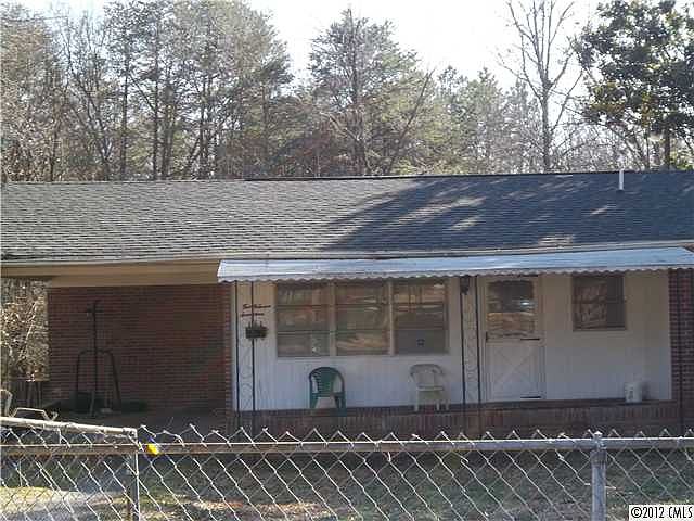 2nd image of 2717 Mary Ave