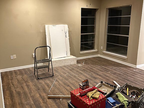 4th image of 105 Cherie Ln #A