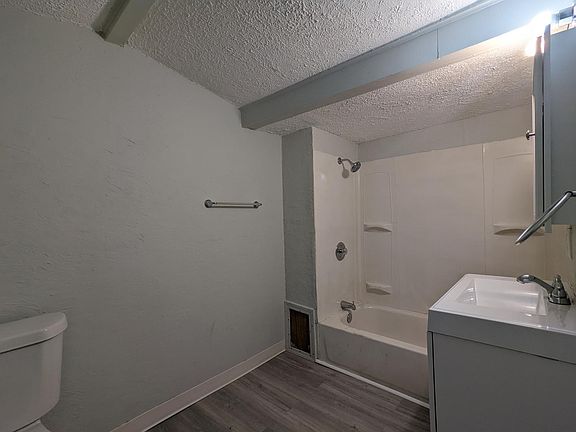 3rd image of 3505 Carlyle Ave Unit 2