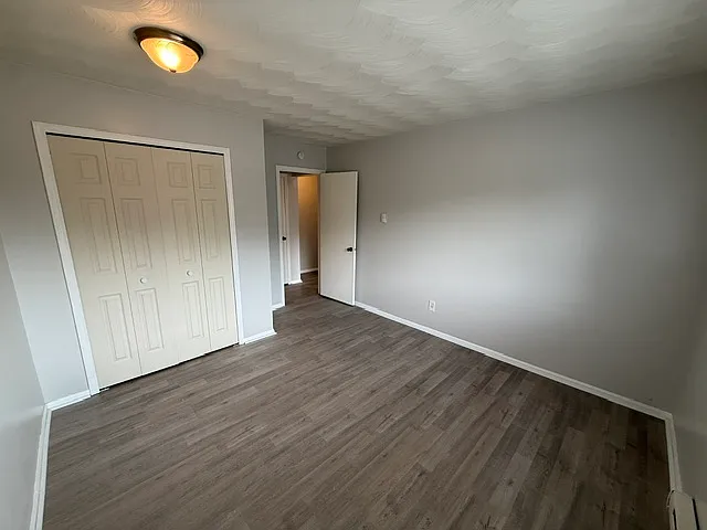 208 W Lansing Rd #8 — Photo 11