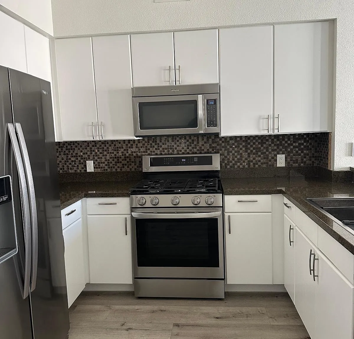 445 Island Ave — Photo 3