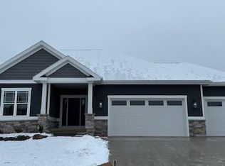 433 Robin Hill Rd, Verona, WI 53593