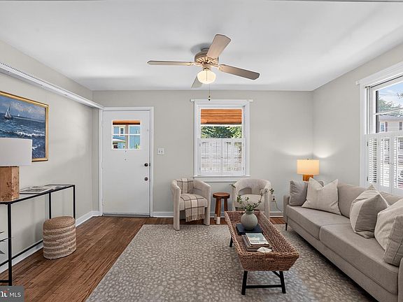 3rd image of 513 5th St
