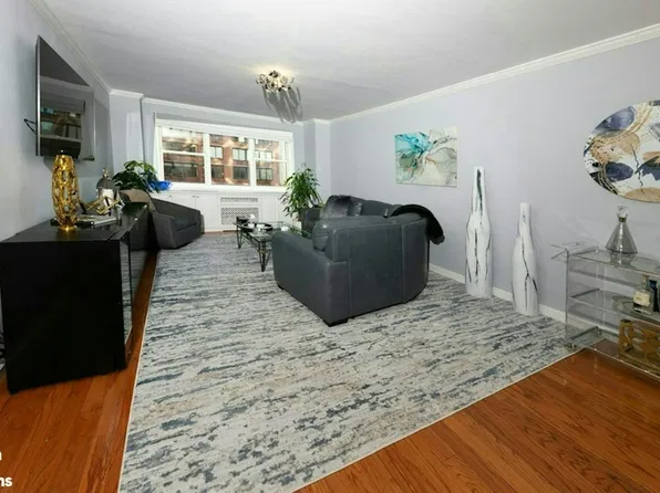 333 East 79th Street image 1 of 11