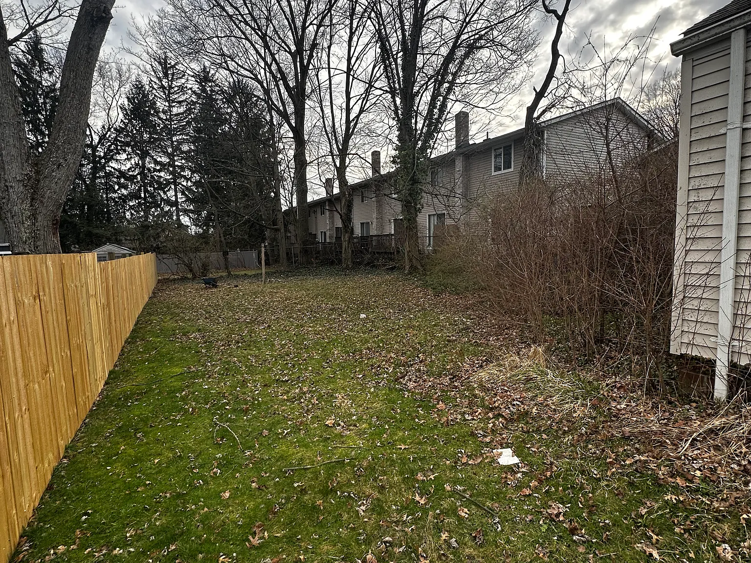 3 bed, 1219 sqft, $1,500 — Photo 2