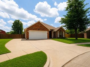 7708 Chandler Ct, North Richland Hills, TX 76182