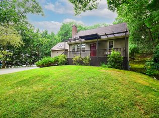 240 Clay Hill Rd, Cape Neddick, ME 03902