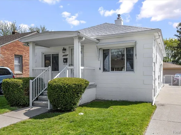 3045 Dudley St, Dearborn, MI 48124