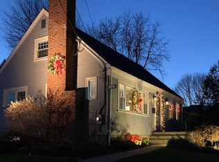 37 Hillcroft Rd, Waltham, MA 02452