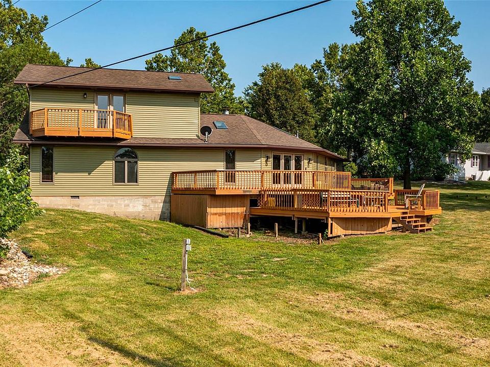 104 Maple St, Raymond, IL 62560 Zillow