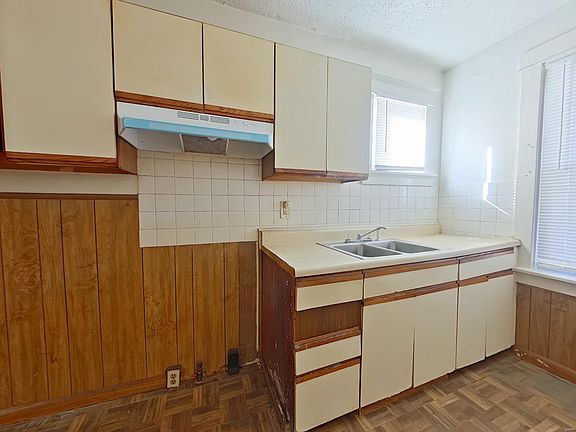 5th image of 5641 Park Ln
