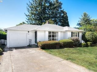 10534 NE Sacramento St, Portland, OR 97220