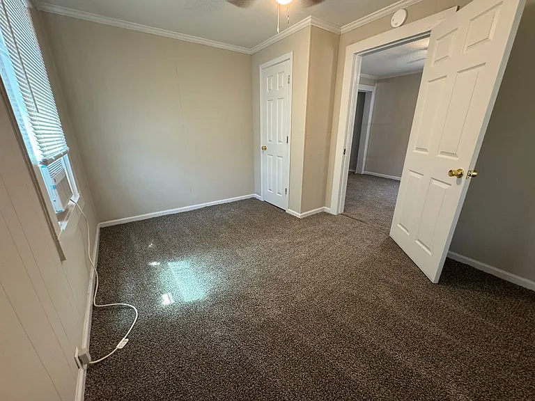 515 Costner St — Photo 6