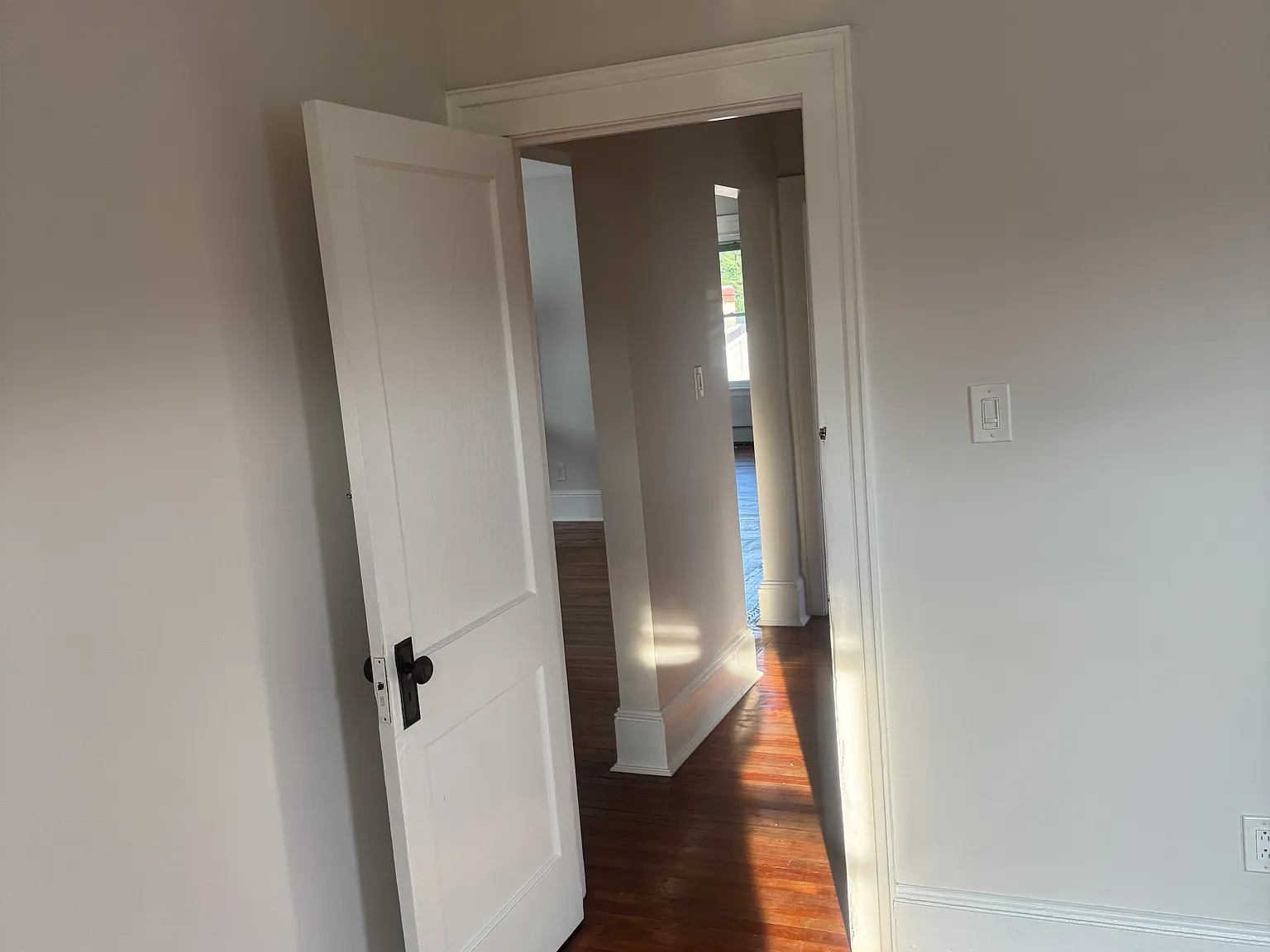 3 bed, 1200 sqft, $1,750 — Photo 2