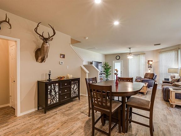 4th image of 834 San Jacinto Cir