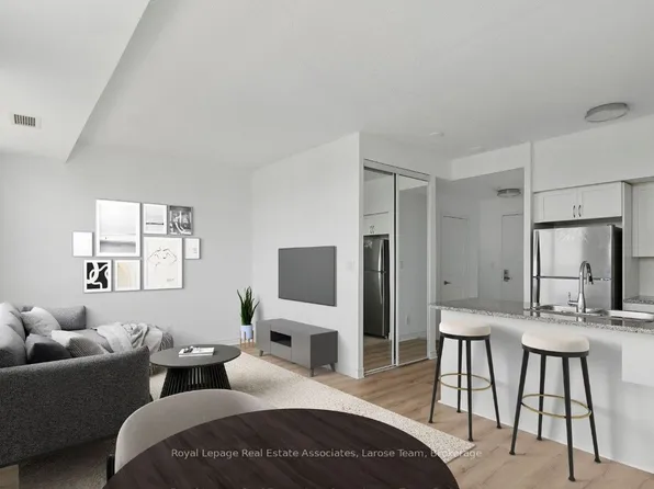 208 Enfield Pl #3701, Mississauga, ON L5B 0G8