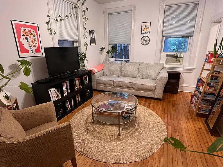 1453 W Thomas St #1R — Photo 4