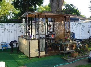 53 Logan St, Warwick, RI 02889