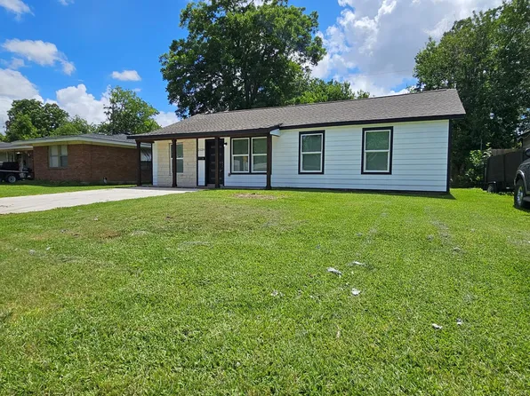 2129 Raspberry Ln, Pasadena, TX 77502