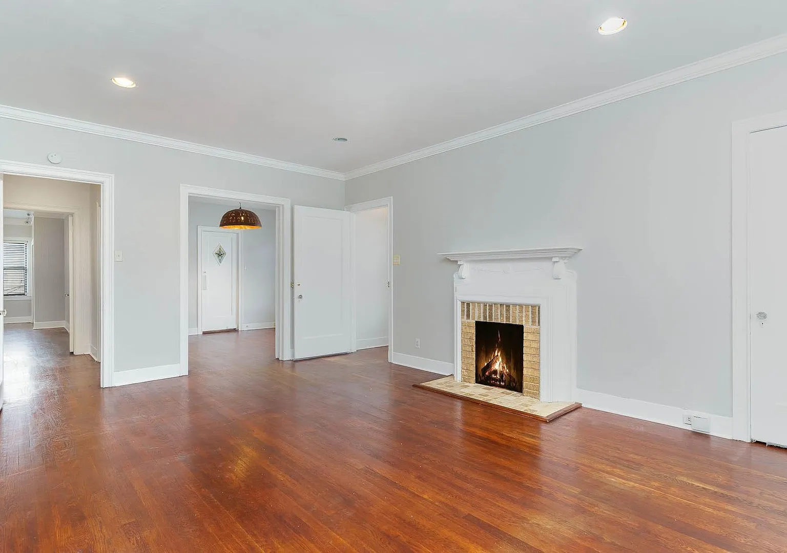4008 - 4010 Herschel Ave — Photo 3
