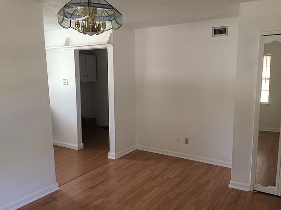 5th image of 129 Meadowcrest Dr