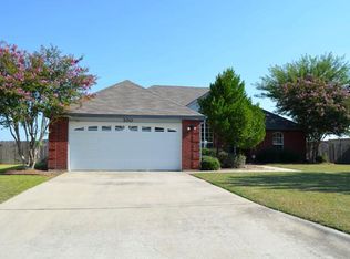 300 Pioneer Trl, Harker Heights, TX 76548