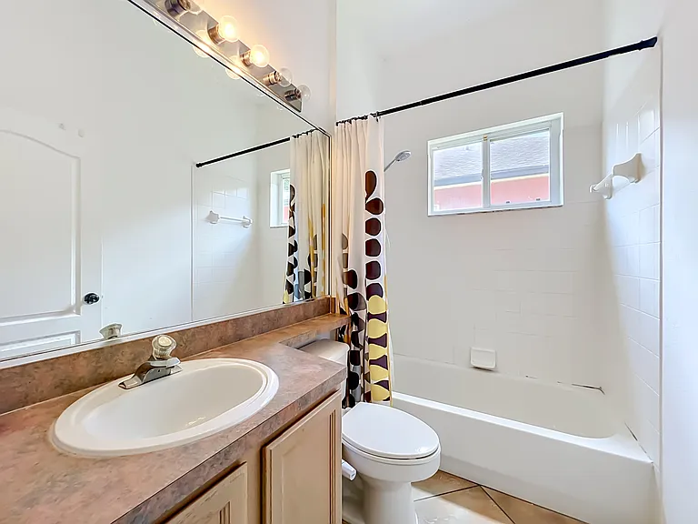 2125 Emerald Green Cir — Photo 34