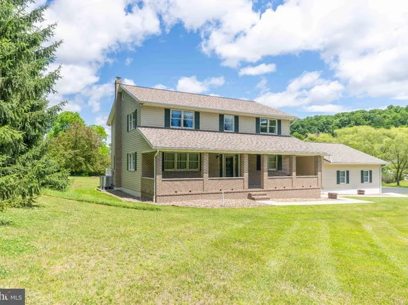 108 Susan Ave, Hollidaysburg, PA 16648