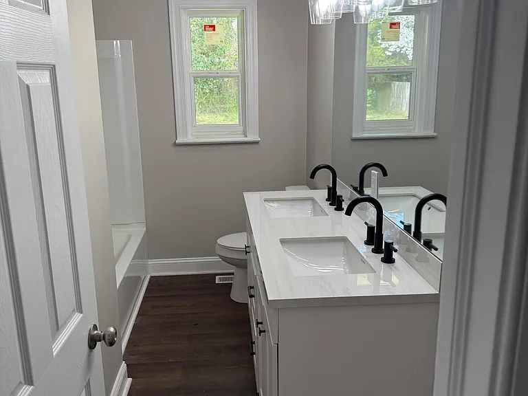 511 Dale St SW — Photo 9