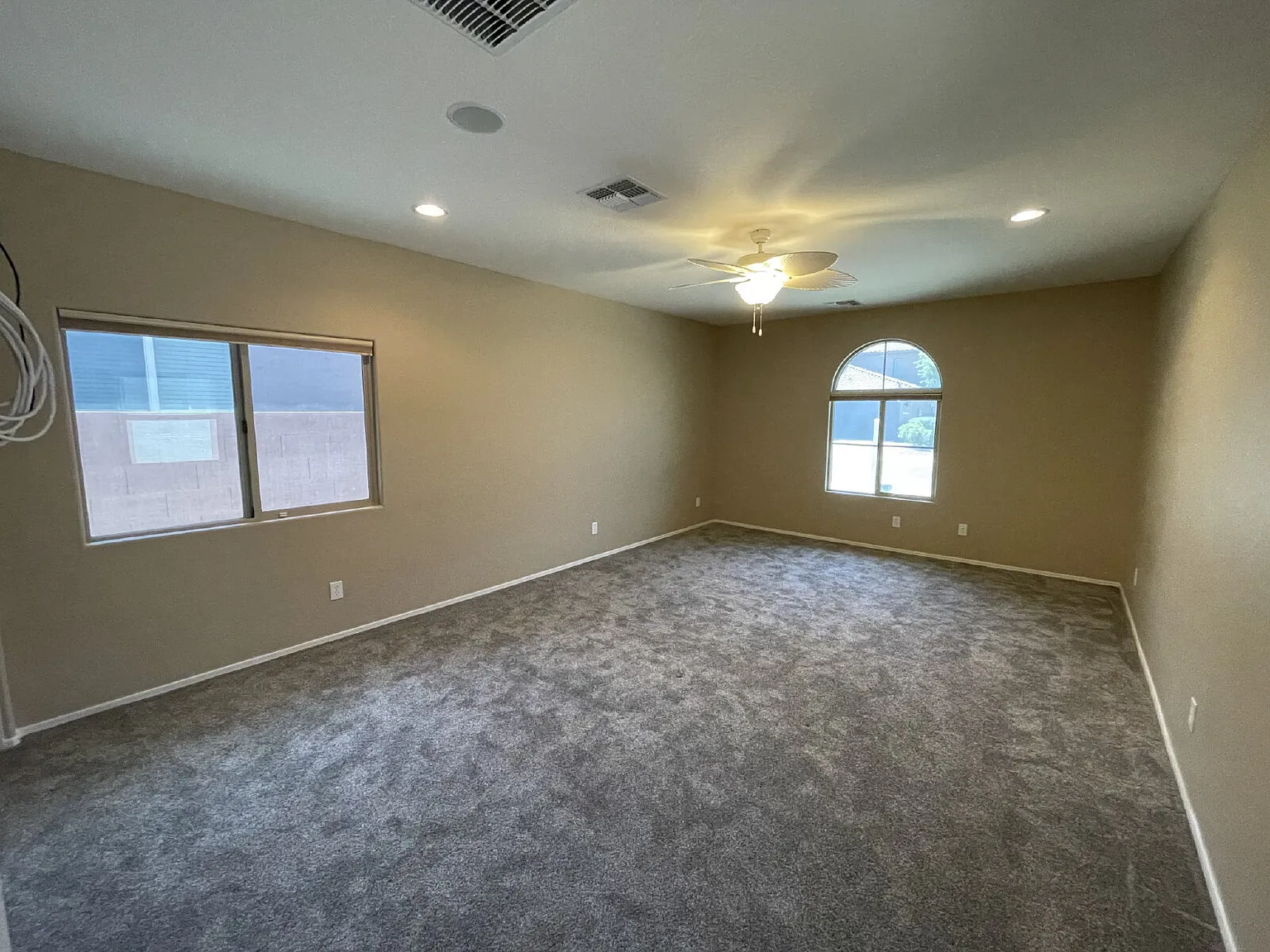 3 bed, 2.0 bath, 2363 sqft, $2,399 — Photo 4
