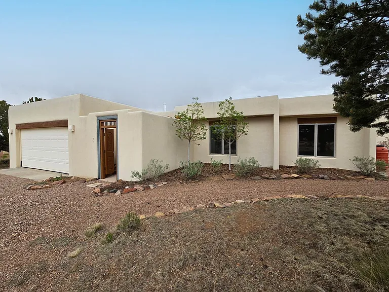 4 Inez Ct — Photo 42