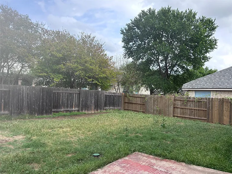 1704 Lynnville Trl — Photo 35