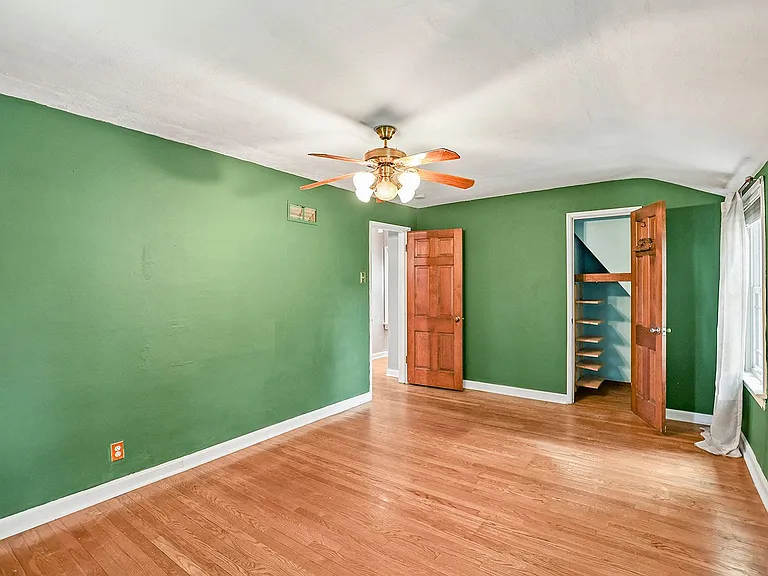 7549 Hillsdale Dr — Photo 11