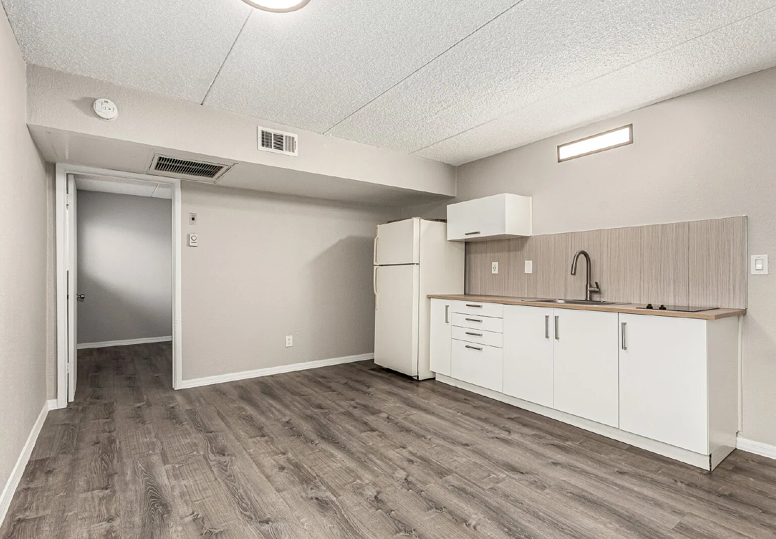 Studio, 1.0 bath, 280 sqft, $695 — Photo 3