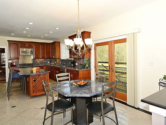 Kitchen/breakfast area