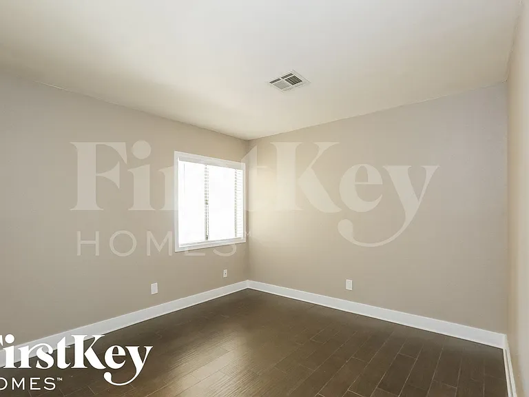 7366 W Jenan Dr — Photo 11
