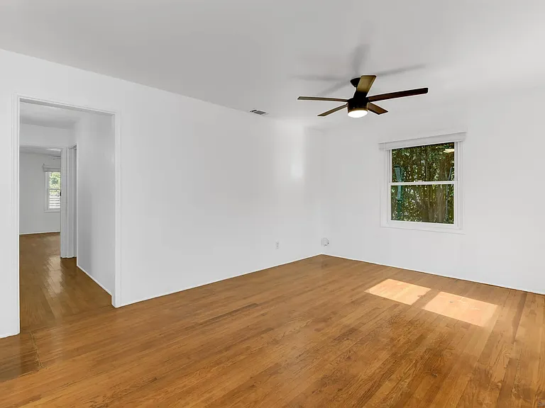 4774 College Ave — Photo 2