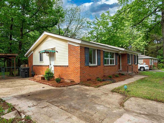 3rd image of 437 Wedgeworth Rd