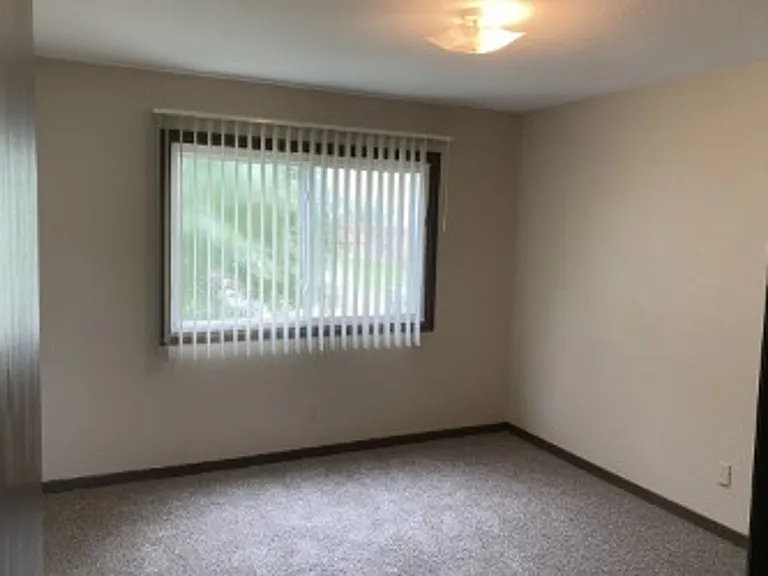 850 Bridgit Ln SE — Photo 9