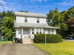 118 Ridge St, Pearl River, NY 10965