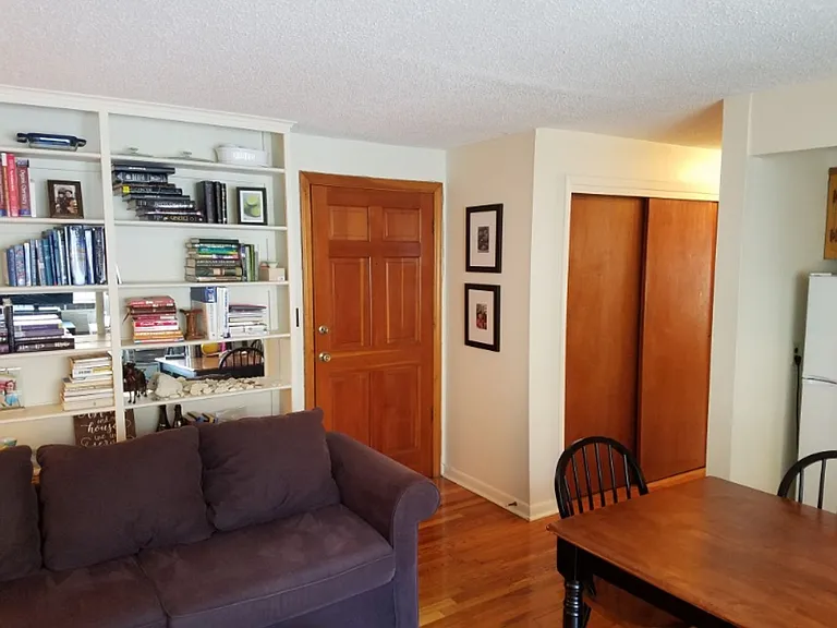 550 Whitney Ave #15 — Photo 12