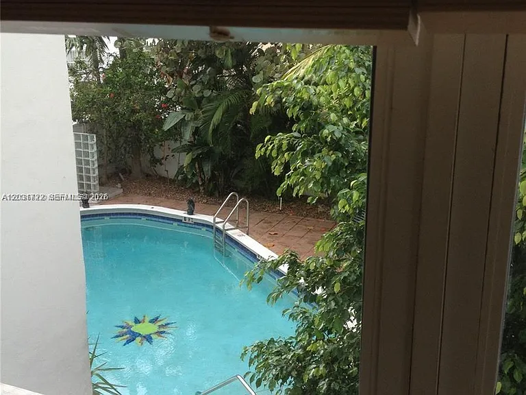 1390 Ocean Dr #201 — Photo 16