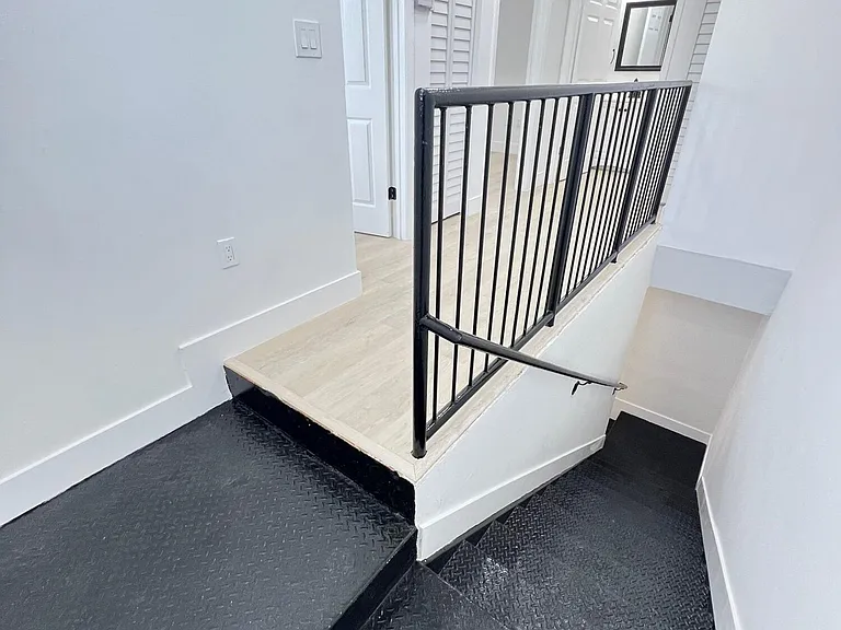 720 NW 61st St #10 — Photo 15