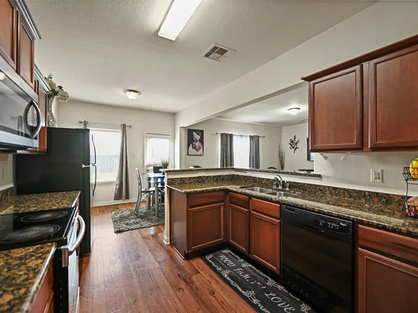 4827 Monarch Falls Ln, Richmond, TX 77469