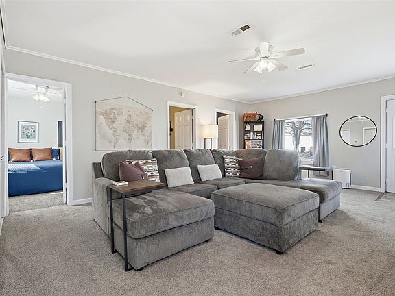 2nd image of 1624 Indiana St