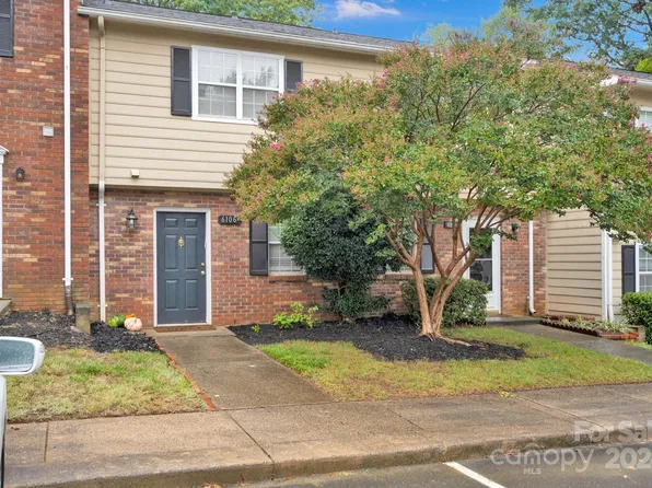 6106 Heath Ridge Ct, Charlotte, NC 28210