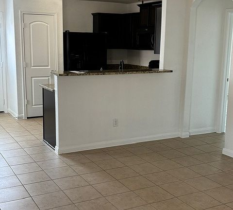 4th image of 232 Millers Loop