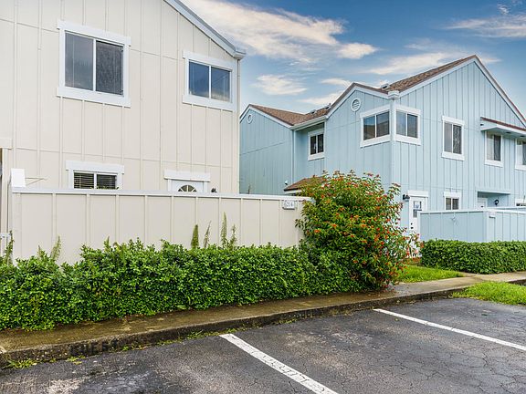 4th image of 6214 Riverwalk Ln Unit 1
