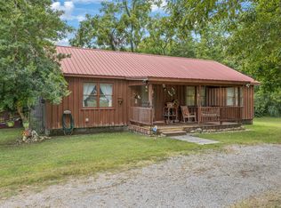 120 Wallace Dr, Waynesboro, TN 38485